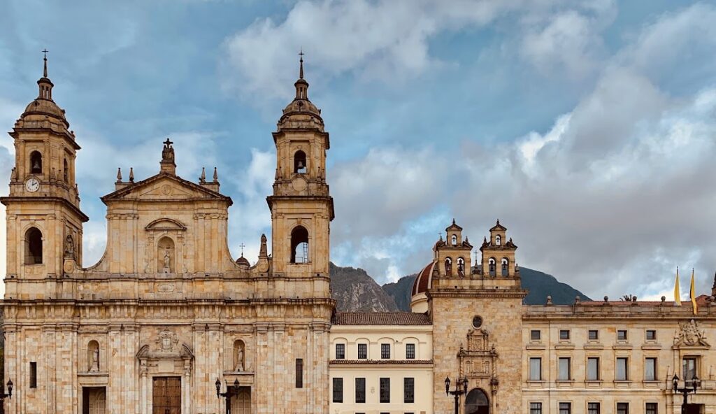 Portada de Bogotá